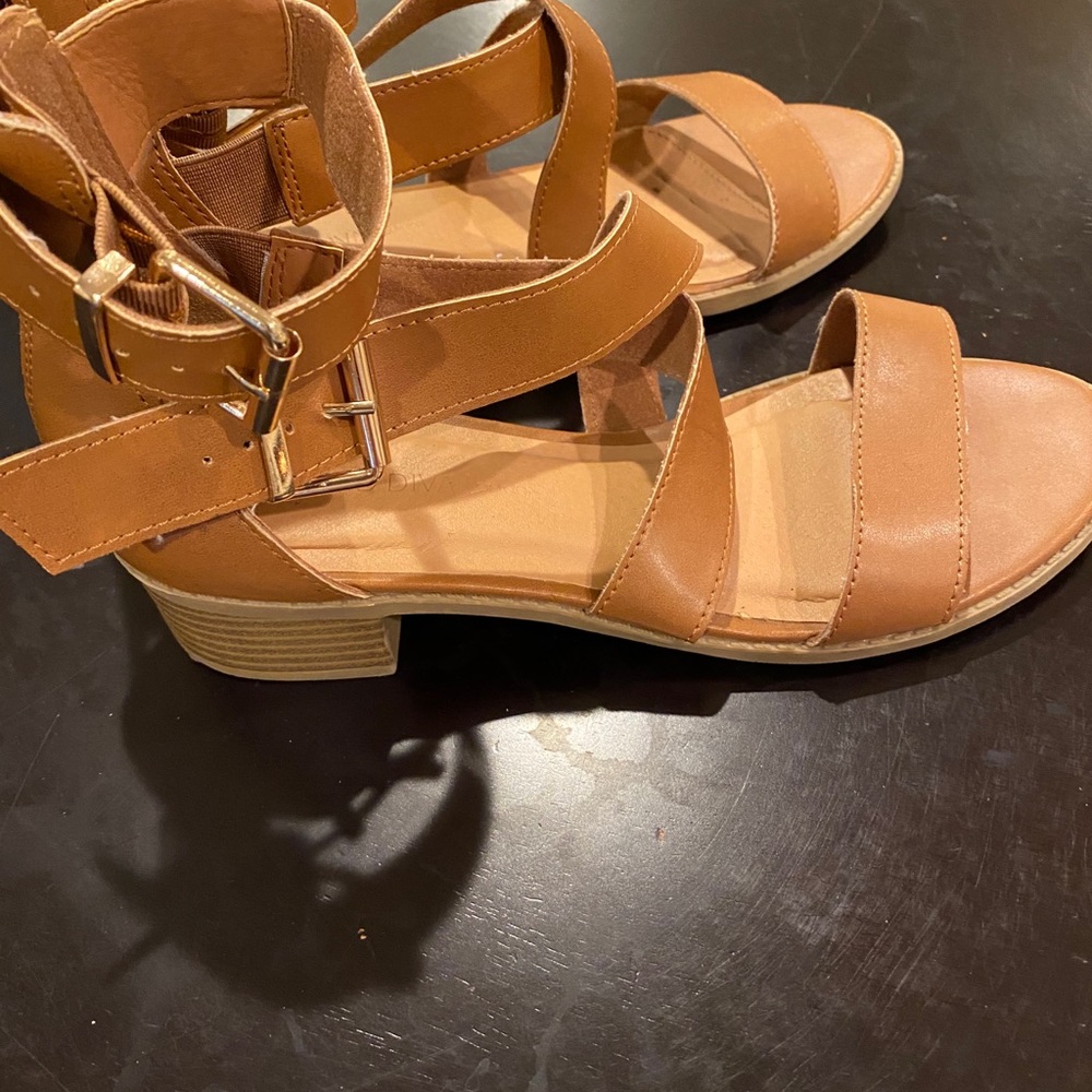 Sandals - Picture 4 of 4